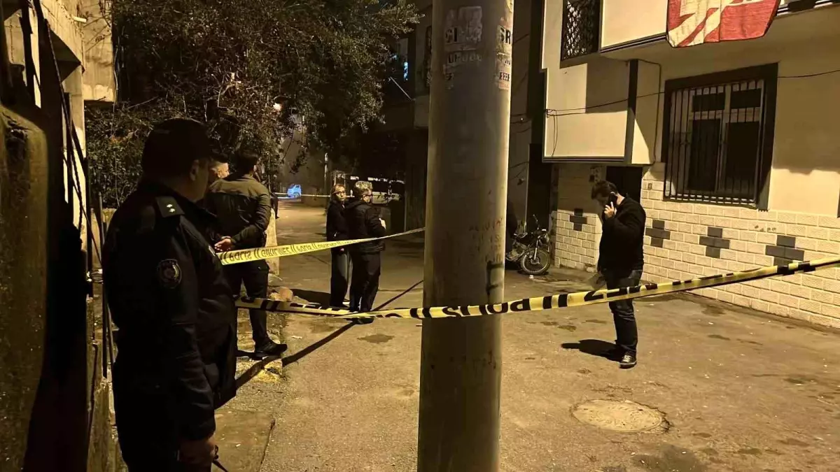 Mersin'de Silahlı Kavga: 18 Yaşındaki Kadın Başından Vurularak Hayatını Kaybetti