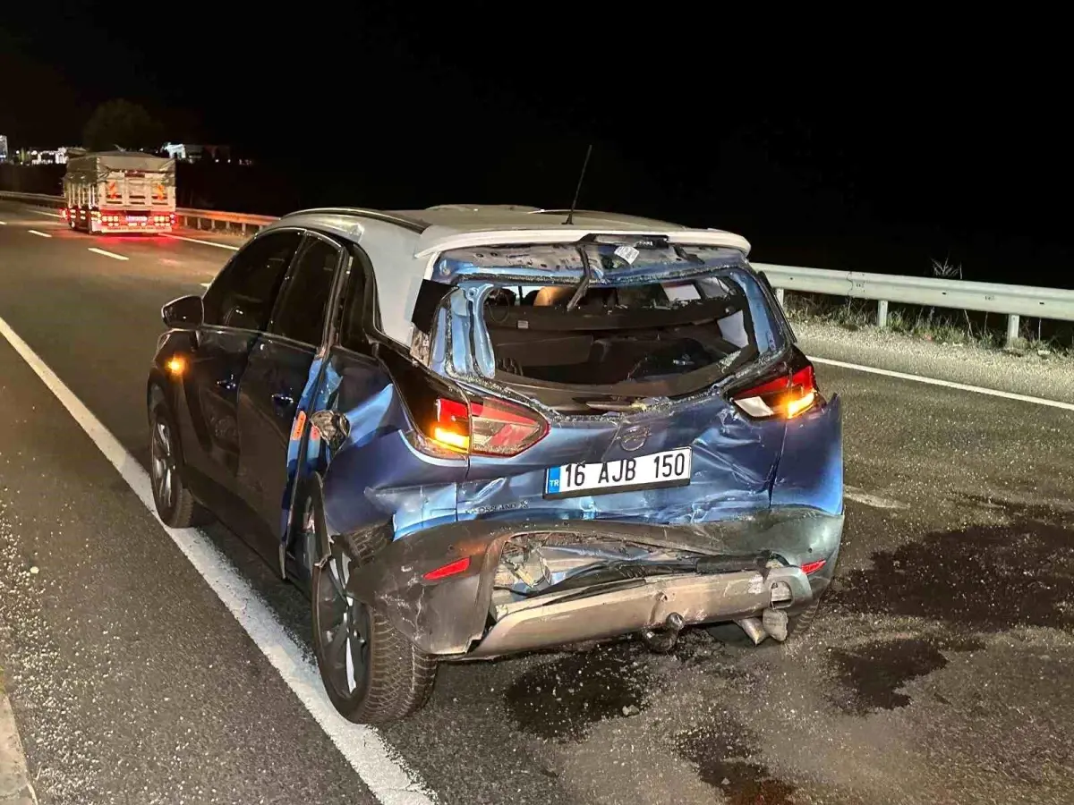 Uşak'ta ağır bir trafik kazası: Tır, otomobile çarptı