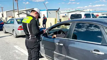 Polis ekipleri Alaca’da trafik denetimi yapıyor