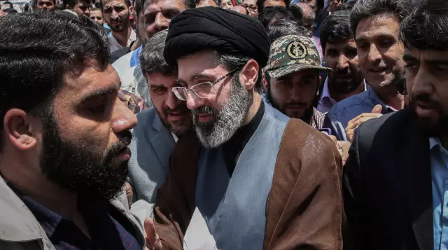 Barış görüşmelerinin gerçekleştiği bir toplantı