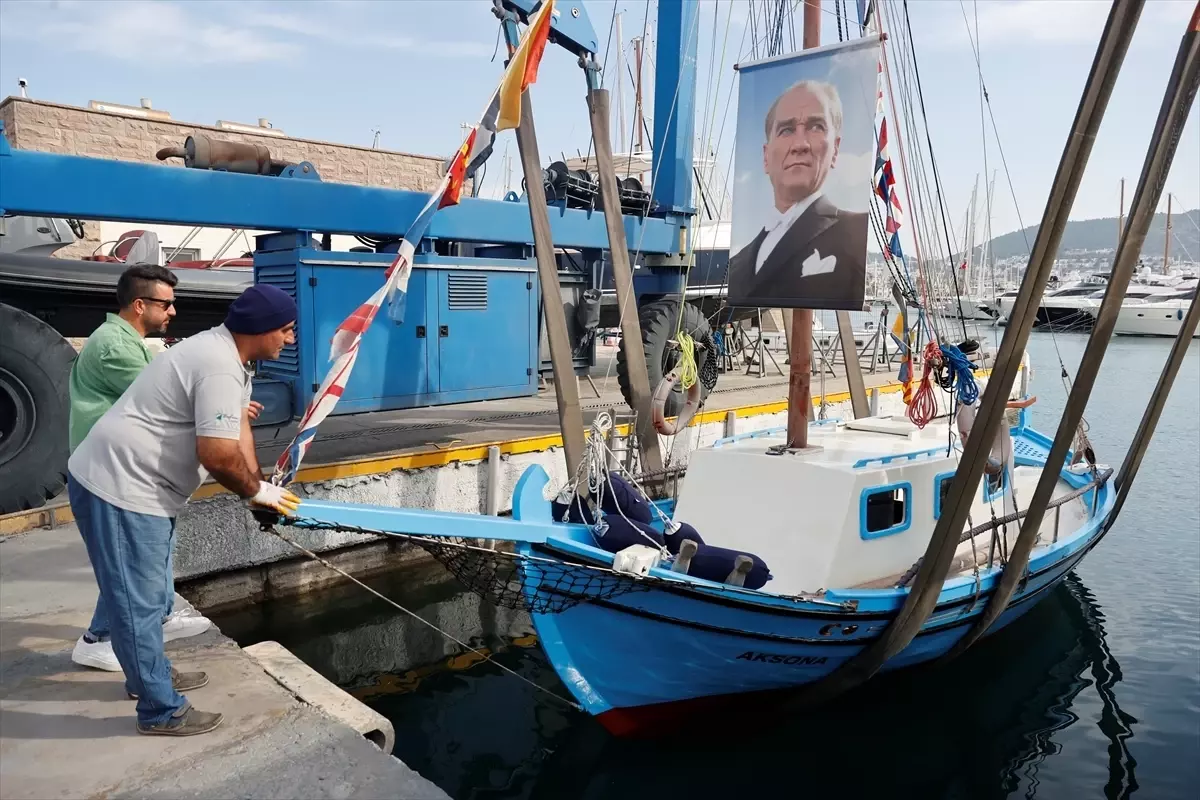 Bodrum'un Tarihi Aksona Teknesi Yeniden Dalgalara Çıktı