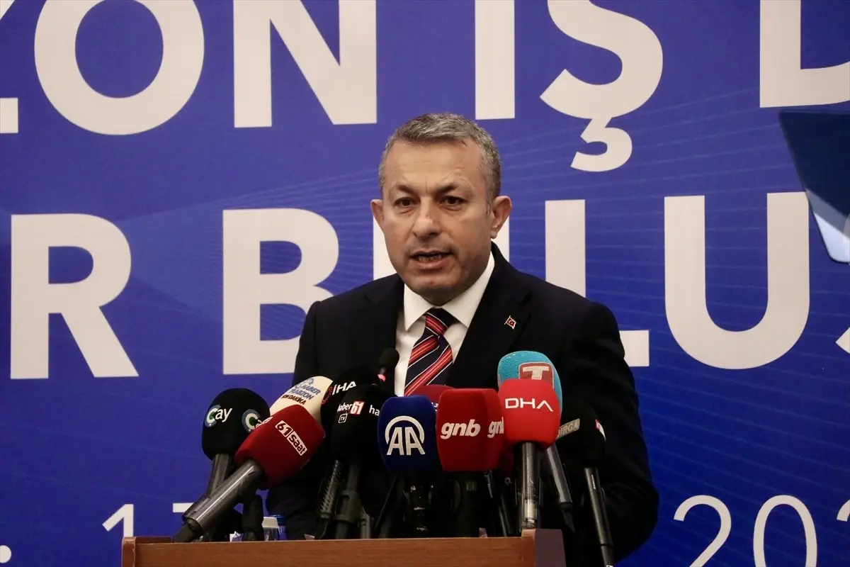 İşıkhan: Türkiye Ekonomik Büyümeyi Sürdürüyor