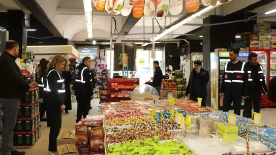 Van’da Ramazan Bayramı Öncesi Marketlerde Fiyat Denetimi Yapıldı