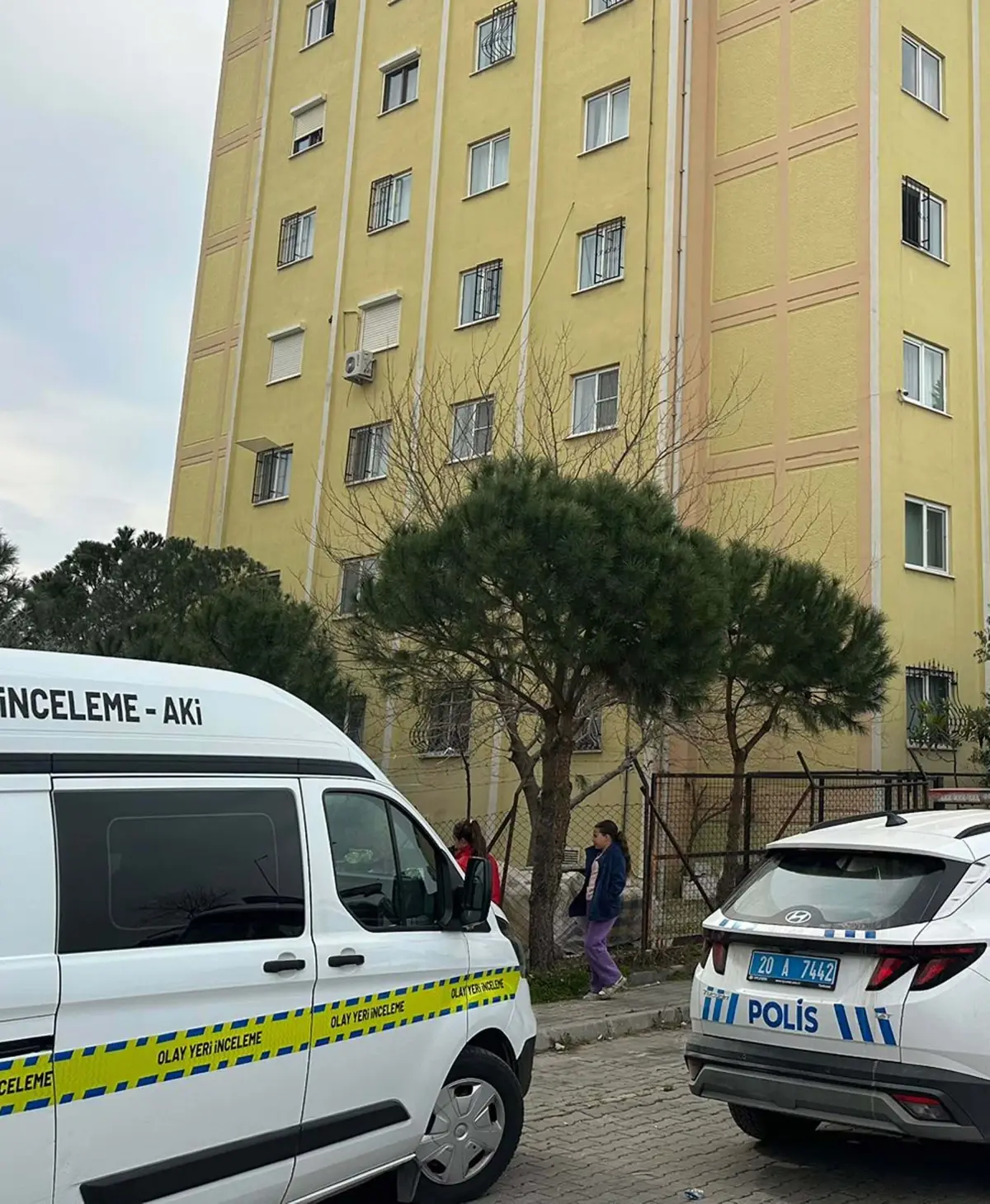 Denizli'de 3 Yaşındaki Tuğra, 6. Kattan Düşerek Ağır Yaralandı