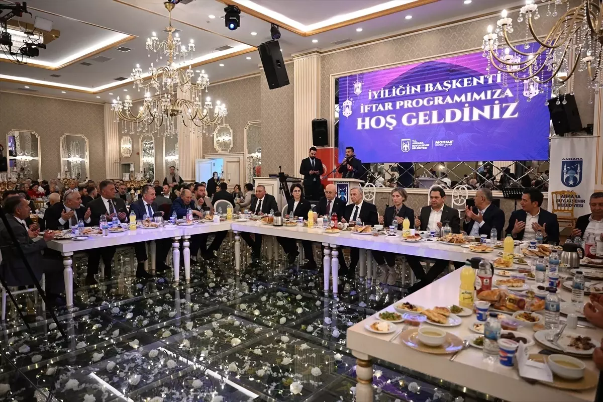 Mansur Yavaş, Sincan’da Ramazan İftarını Hizmet ve Yapılaşma Üzerine Konuşarak Karşıladı