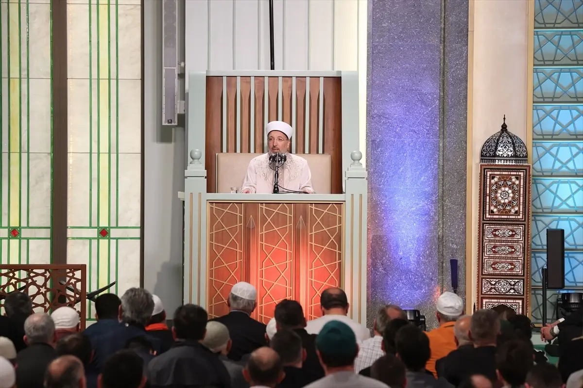 Kadir Gecesi'nde Diyanet'ten Kulluk Vurgusu: Ramazan’da Dikkat Edilmesi Gerekenler