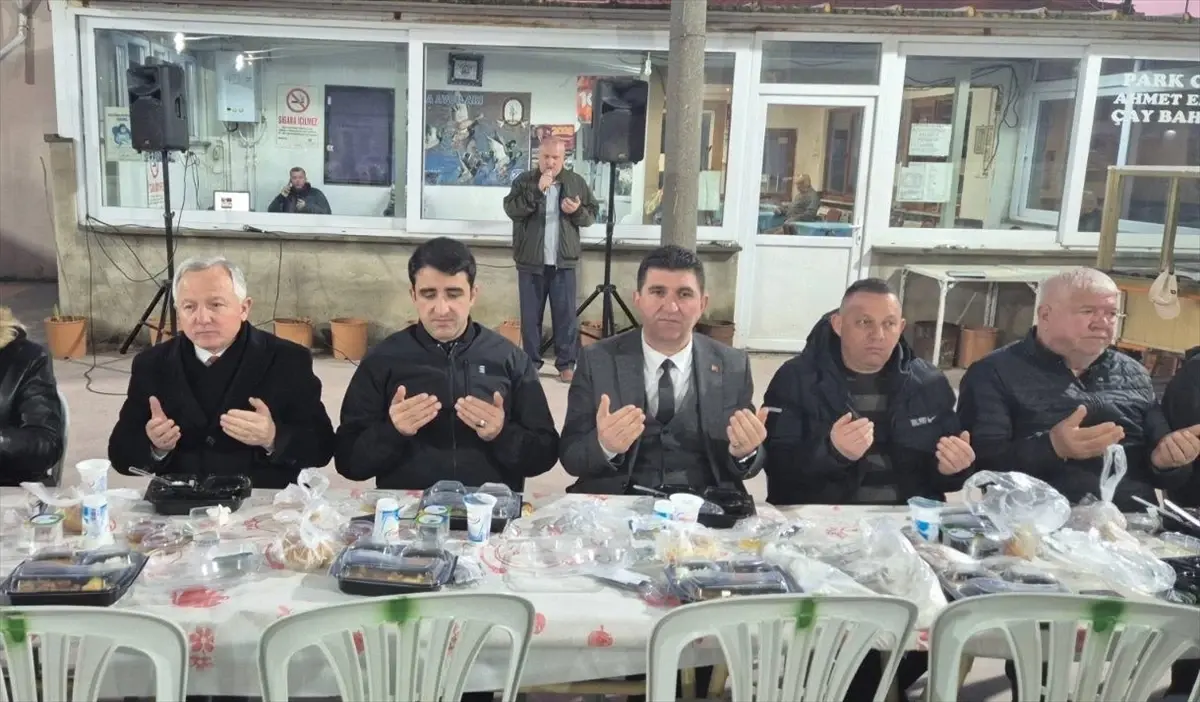 Trakya Üniversitesi'nde 21 Bin Menekşeyle Bahar Renkleri Canlanıyor