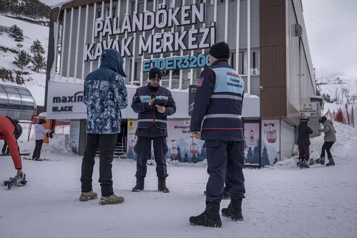 Palandöken Kayak Merkezinde Jandarma Görevi 7/24 Sürüyor