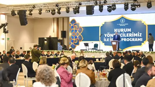 Kültür ve Turizm Bakanı Ersoy, İftar Sofrasında Yöneticilerle Buluştu