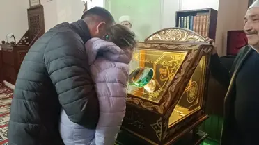 Bilecik’te Sakal-ı Şerif, Kadir Gecesi’nde Ziyaretçilere Açıldı