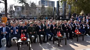 Şehitler Anıtı'nın detaylı görüntüsü