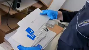 Sahte plaka üreten şüpheliler