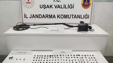 Uşak'ta 161 Sikke ve 7 Tarihi Eşya Ele Geçirildi: Operasyonun Detayları