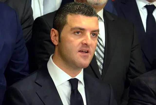 Sibel Can'ın Emir'e hediye paketi