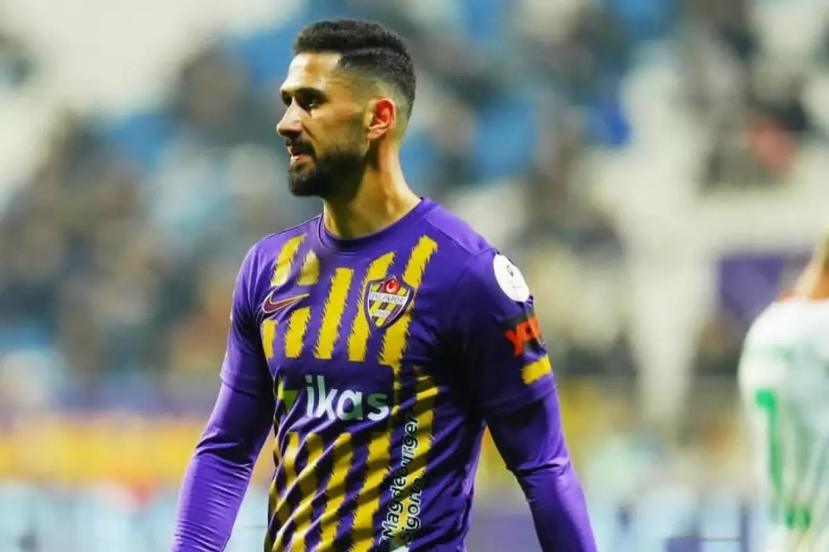 Emre Akbaba’nın Fibula Kırığı Takımda Büyük Açık Bıraktı