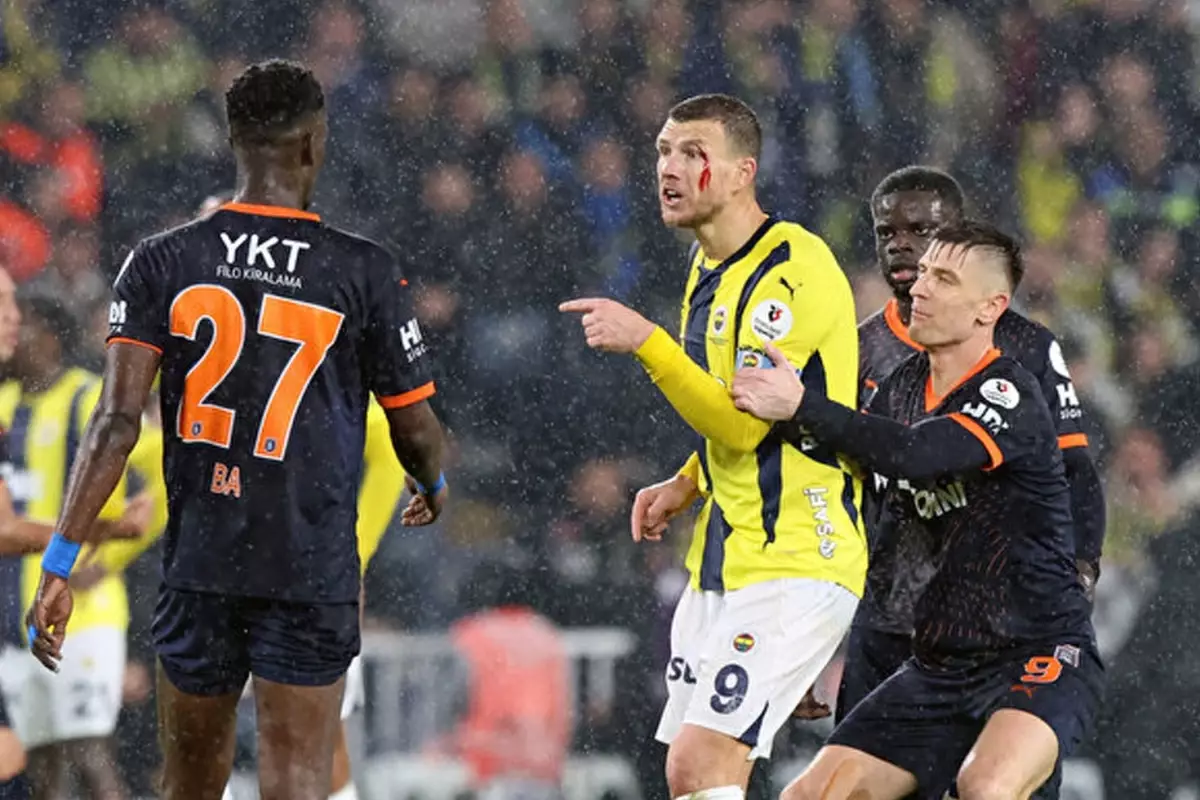 Fenerbahçe’nin Dzeko’ya Sessiz Yaklaşımı Taraftarları Hüsrana Uğrattı