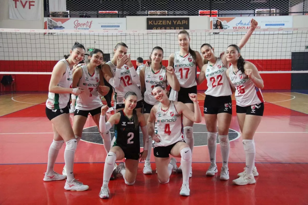 Karşıyaka Voleybol Takımı Play‑Off Yolunda