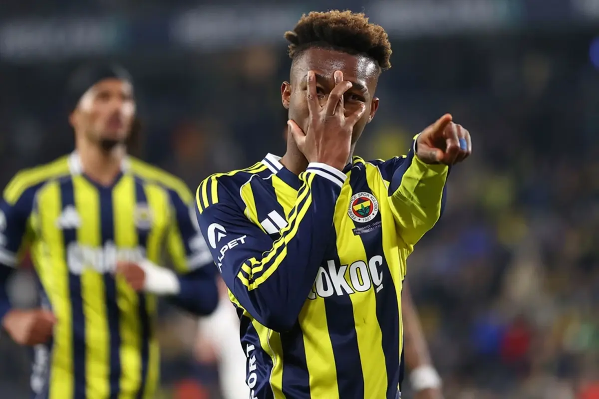 Fenerbahçe, Nene'nin Üç Gollük Şövalyesiyle Gaziantep FK'yi 4-1 Sarstı
