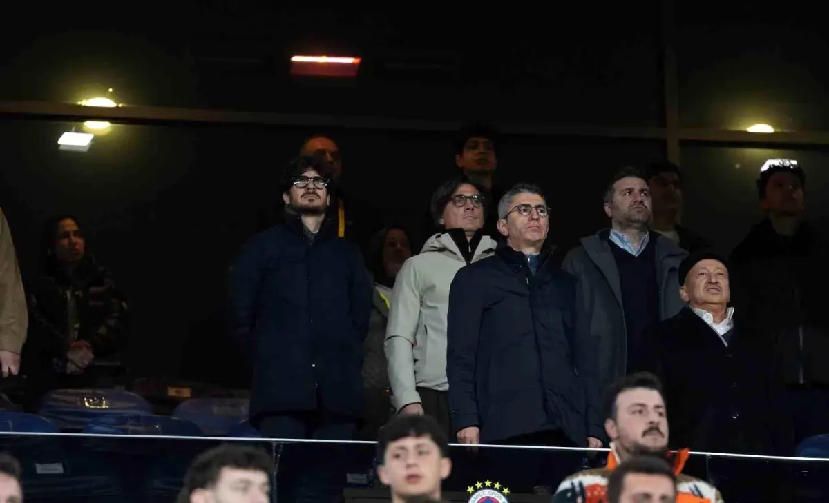 Montella, Fenerbahçe-Gaziantep Maçını Protokol Tribününden İzledi