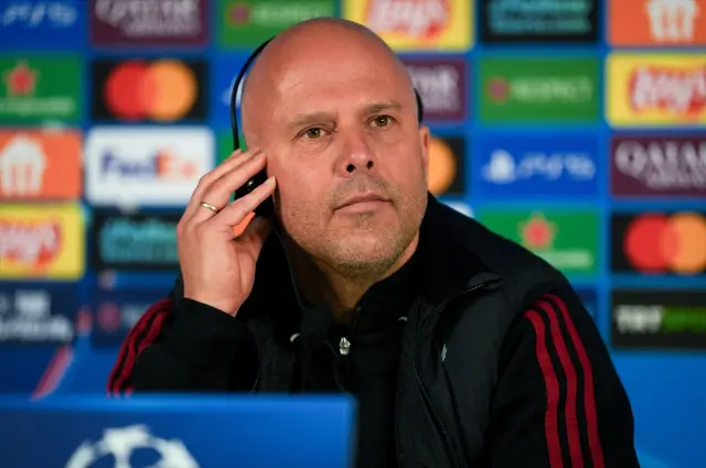 Slot'un Galatasaray maçını analiz ettiği an