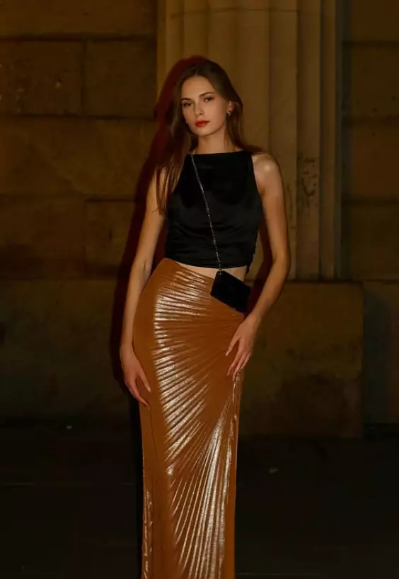 İkili birlikte yürürken