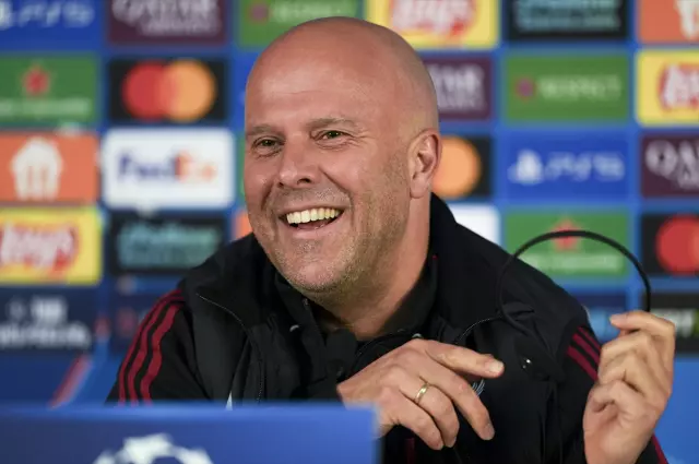 Stadyumda seyirci kalabalığı