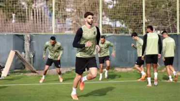 Alanyaspor takımının saha hazırlığı