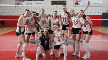 Karşıyaka voleybol sahası