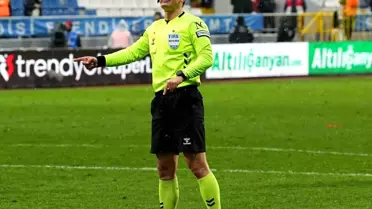 Halil Umut Meler maç öncesi hazırlık yapıyor