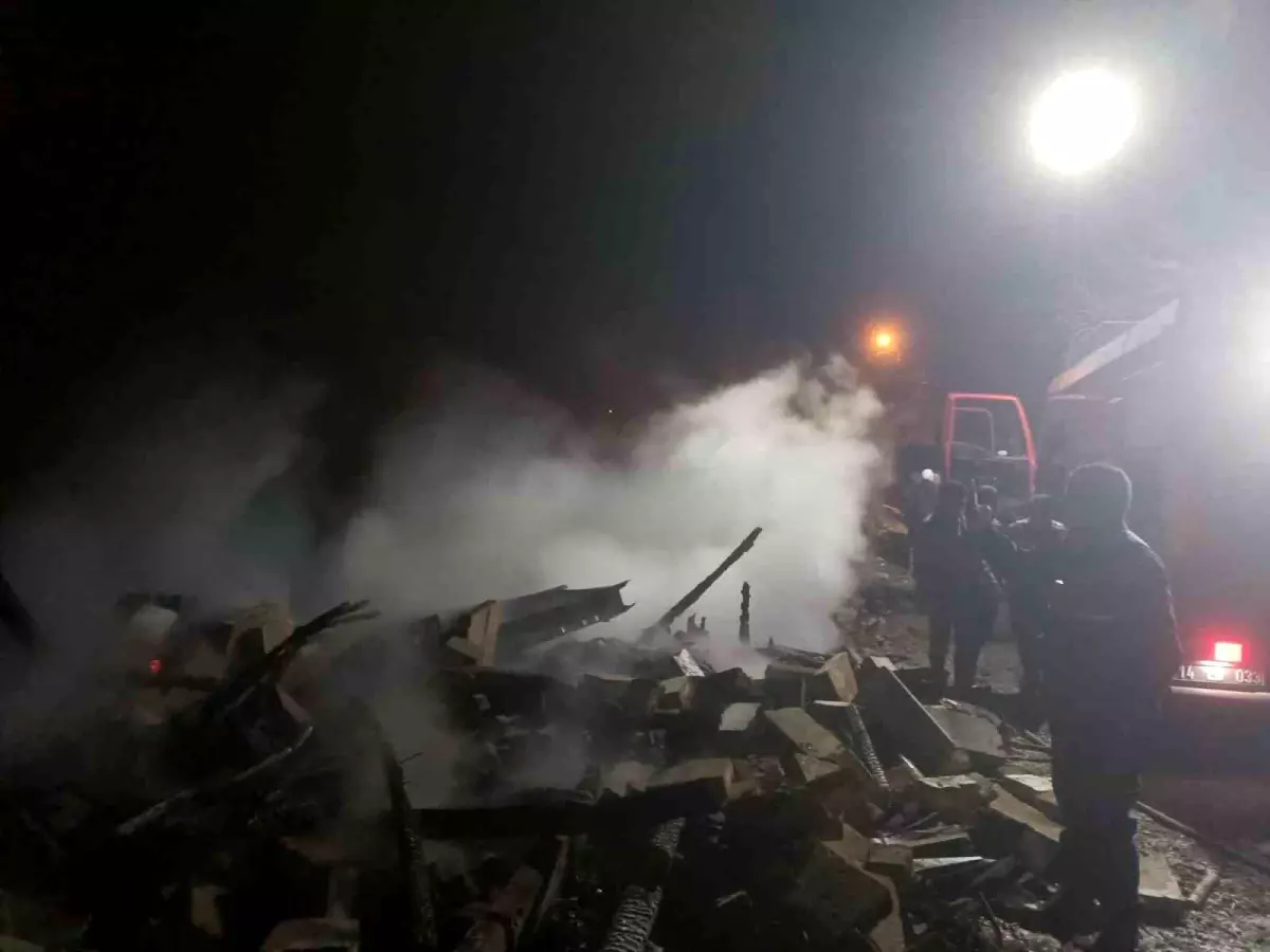 Mudurnu’da Tavuk Kümesinde Çıkan Yangın Kontrol Altına Alındı