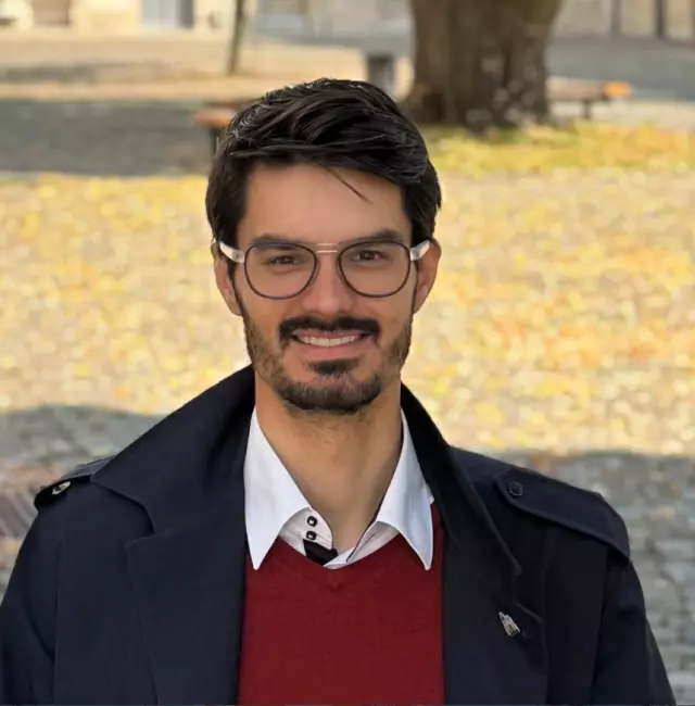 Seçim afişi ve aday fotoğrafları