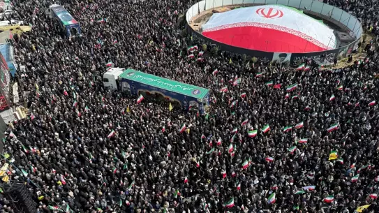 Tahran’da cenaze töreni kalabalığı
