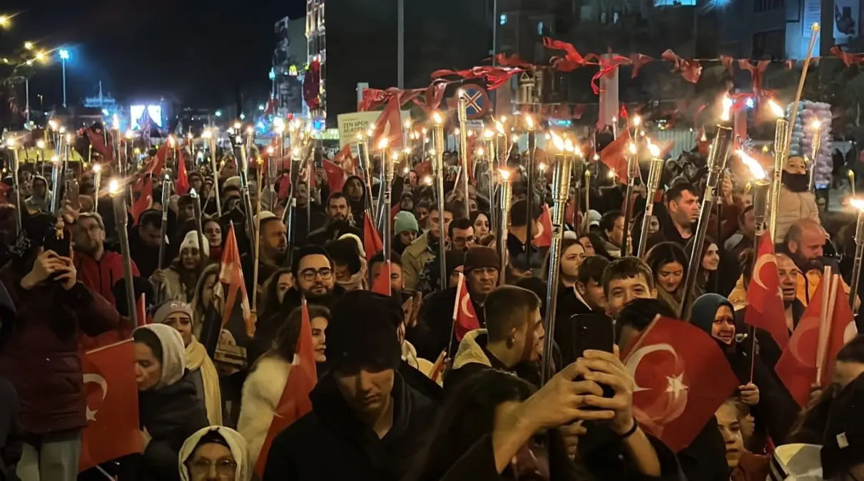 Çanakkale Şehitleri Anısına Işıklar Yakıldı: 111. Yıl Anma Töreni