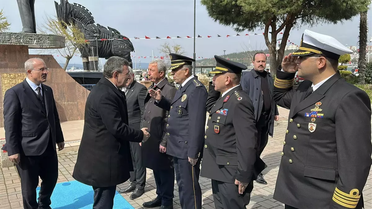 Çanakkale Deniz Zaferi 111. Yıl Dönümünde Cumhurbaşkanı Yardımcısı Cevdet Yılmaz’ın Ziyareti