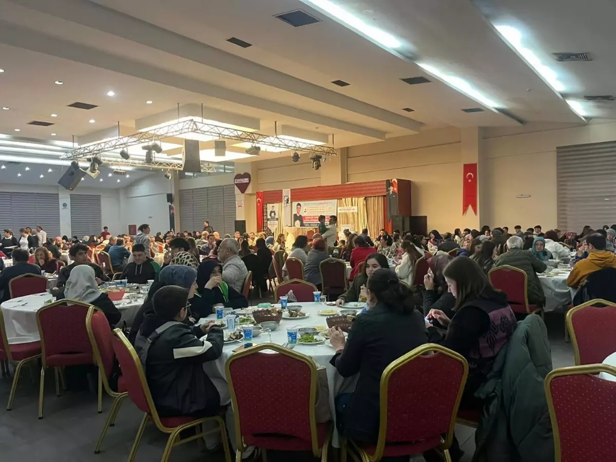 Ödemiş’te Dayanışma İftarı: DMD Hastası Alihan’a 200 Bin TL Destek