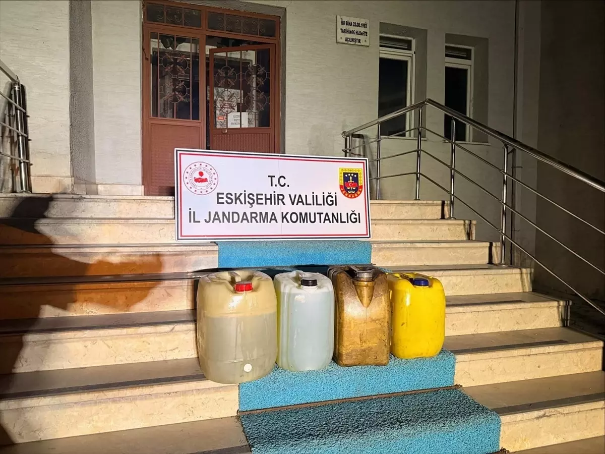 Eskişehir Tepebaşı'nda 130 Litre Kaçak Akaryakıt Ele Geçirildi