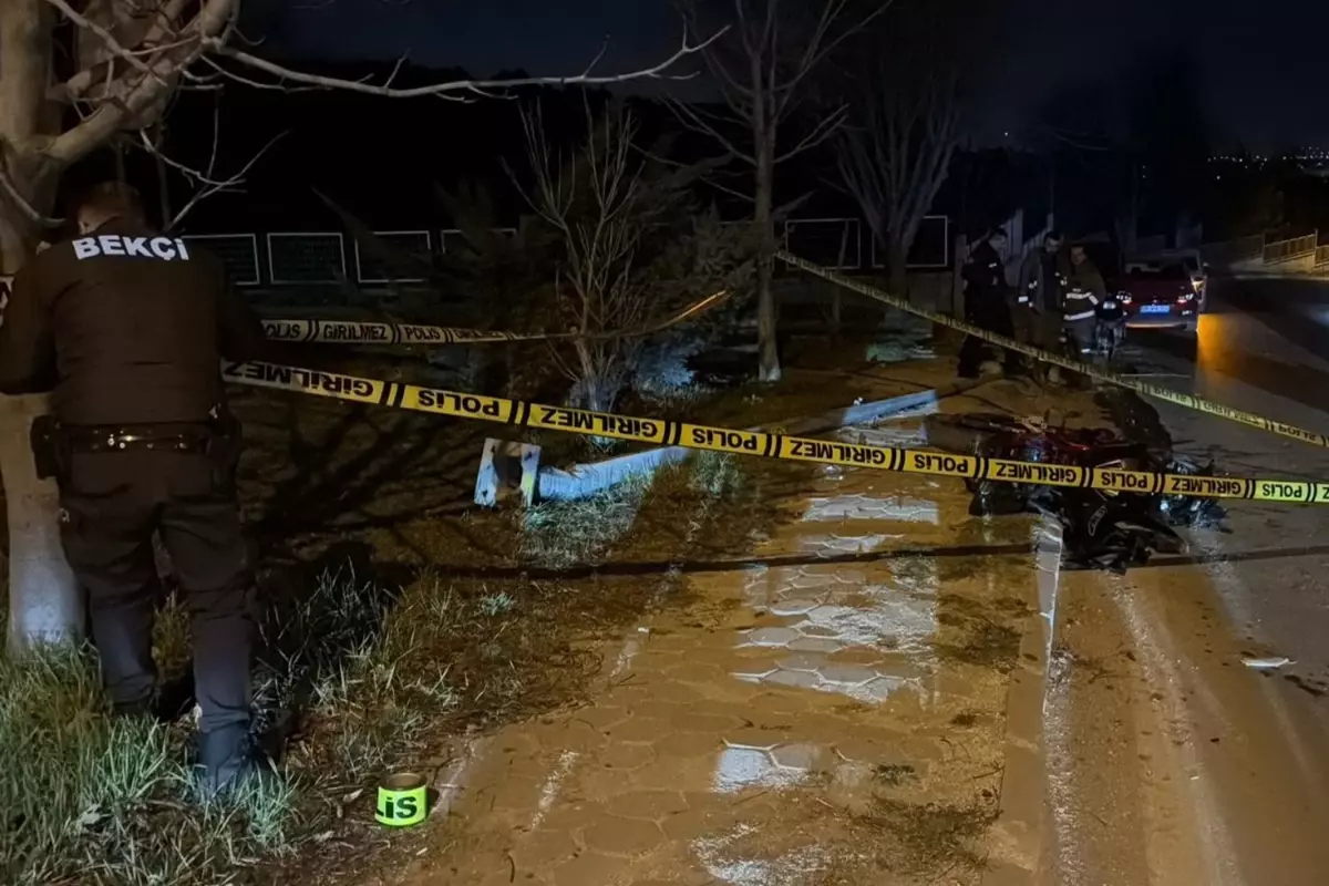 Eskişehir'de Motosiklet Kazası: Yeni Evli Genç Şoför Hayatını Kaybetti