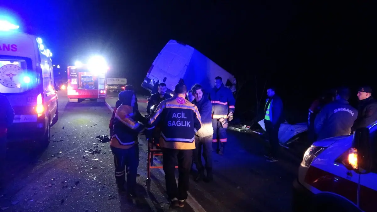 Keşan'da Şok Kazada 2 Pakistanlı Hayatını Kaybetti, 1 Türk Yaralandı