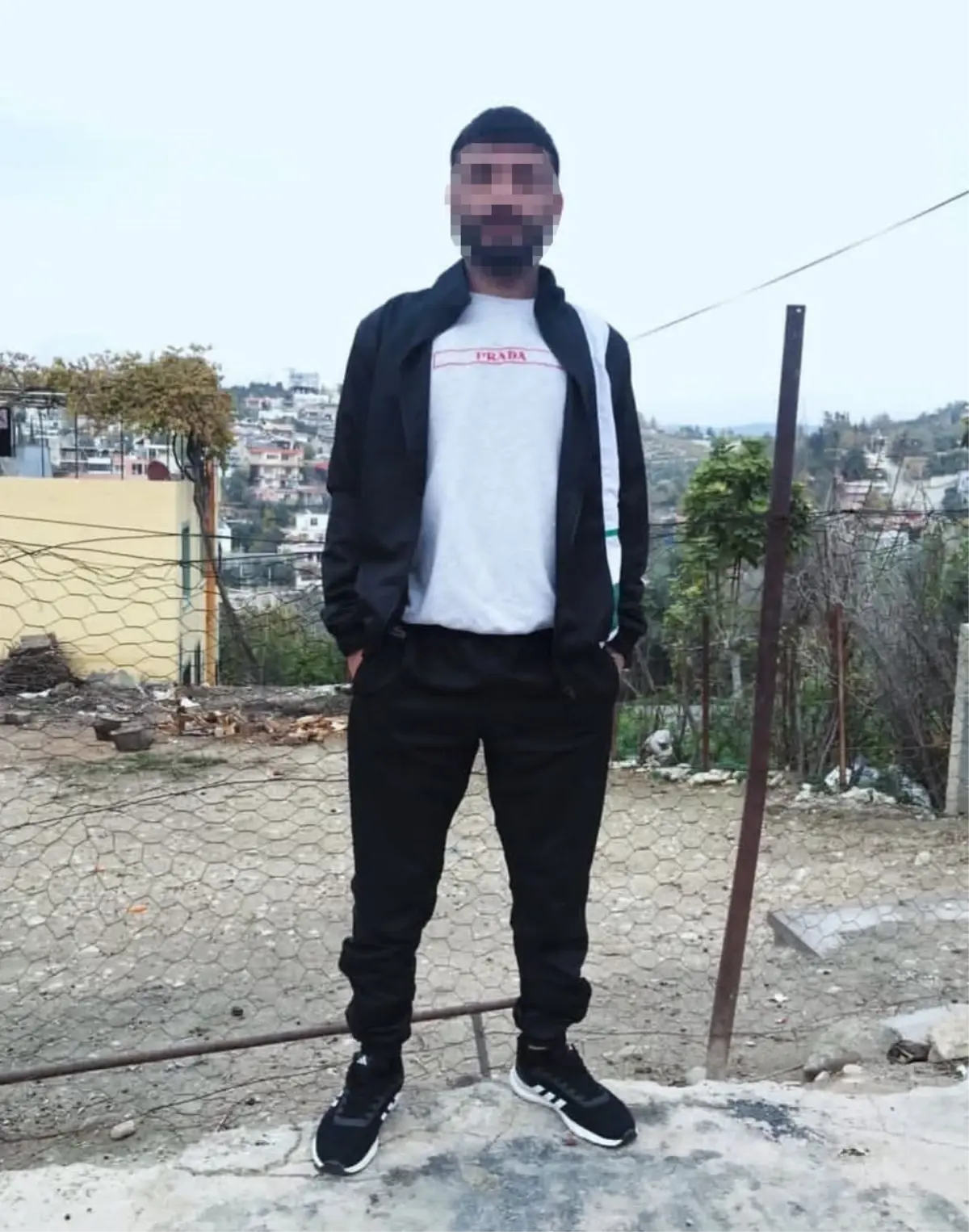 Kadirli'de Komşu Kavgası Bıçaklı Saldırıya Dönüştü: Emrah Kösece Hayatını Kaybetti