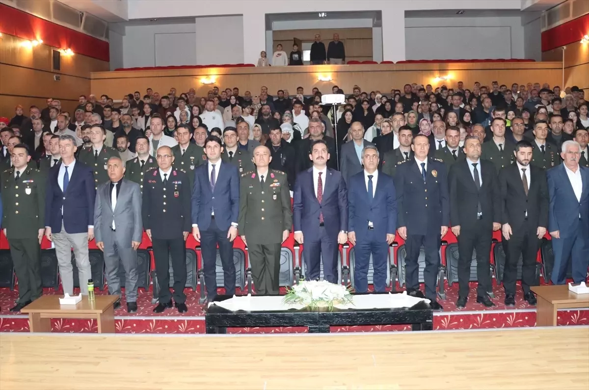 Midyat'ta 18 Mart Şehitleri Anma Günü ve Çanakkale Deniz Zaferi 111. Yıldönümü Coşkuyla Kutlandı