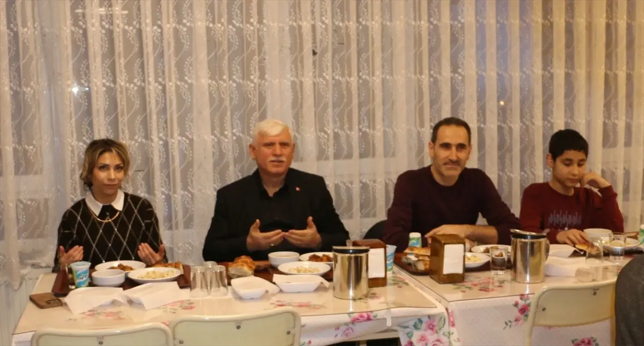 Of’ta Eğitim Yöneticileri Ramazan İftarında Buluştu