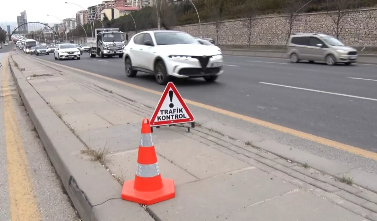 Ramazan Bayramı'nda 45.694 Polis Memuruyla Trafik Güvenliği Artırılıyor