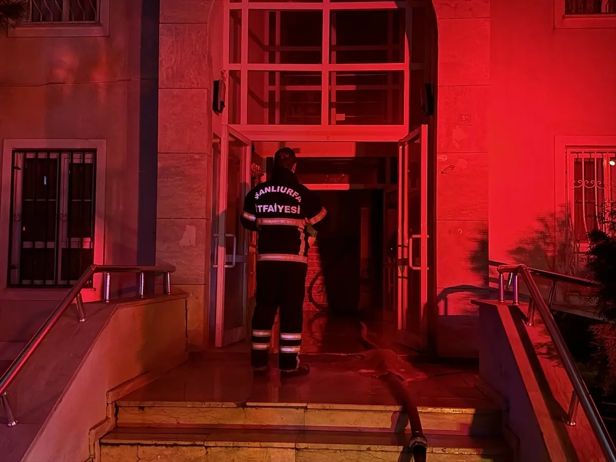 Şanlıurfa Karaköprü'de Elektrik Panosu Patlaması: 3 Yaralı