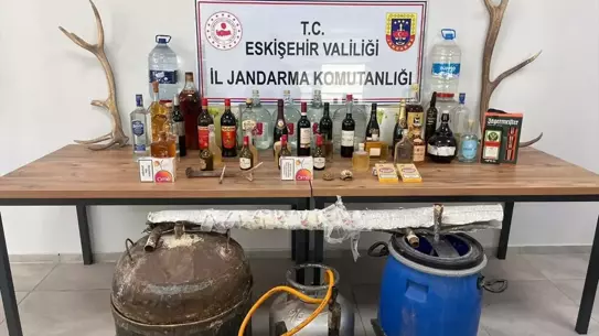 Odunpazarı’nda Kaçak Alkol Ticareti Operasyonu: 3 Şüpheli Gözaltında
