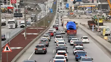 Kırıkkale trafiğinde araç kuyrukları
