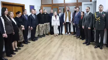 Tören sırasında konuşma yapan yetkililer