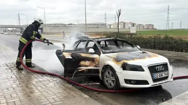 Alev alan otomobilin yakın çekimi