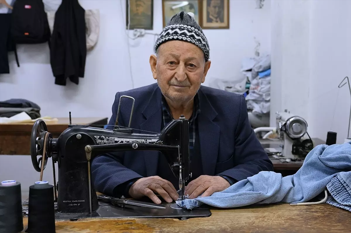 Trabzon'un Yomra İlçesinde 86 Yaşındaki İki Kardeşin Dikiş Tutkusu