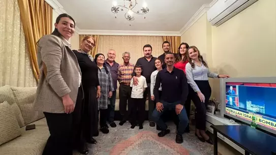 İftar sofrasında bir araya gelen katılımcılar