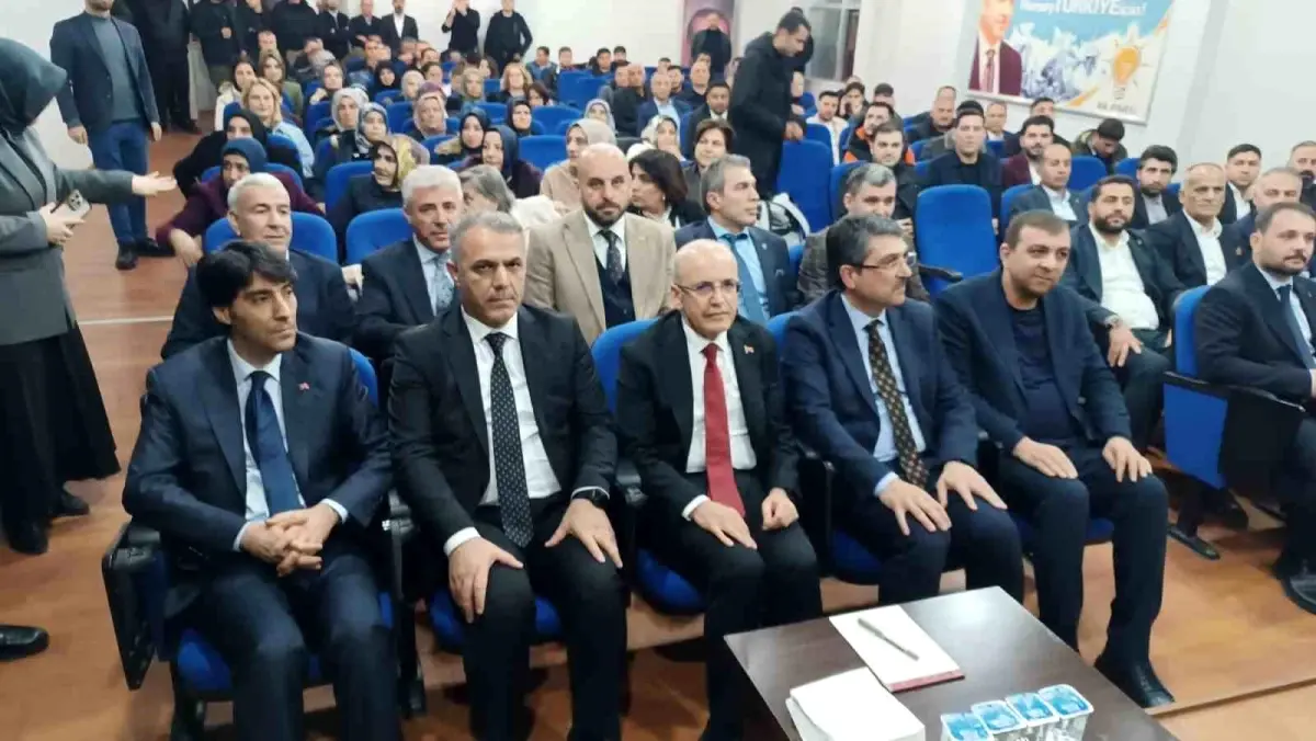 Mehmet Şimşek, Batman’da AK Parti İl Teşkilatıyla Görüştü